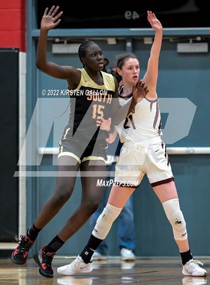 Thumbnail 3 in South Grand Prairie vs. Plano (UIL 6A Area Playoff) photogallery.