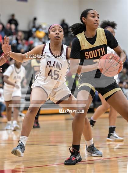 Thumbnail 1 in South Grand Prairie vs. Plano (UIL 6A Area Playoff) photogallery.