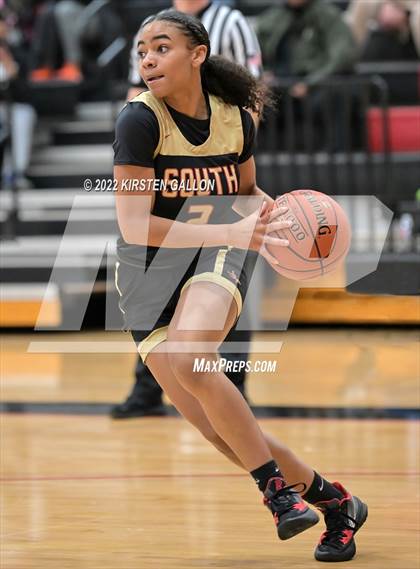 Thumbnail 1 in South Grand Prairie vs. Plano (UIL 6A Area Playoff) photogallery.