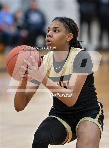 Thumbnail 2 in South Grand Prairie vs. Plano (UIL 6A Area Playoff) photogallery.