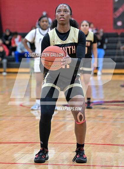 Thumbnail 3 in South Grand Prairie vs. Plano (UIL 6A Area Playoff) photogallery.