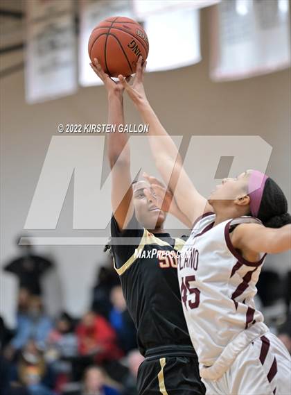 Thumbnail 3 in South Grand Prairie vs. Plano (UIL 6A Area Playoff) photogallery.