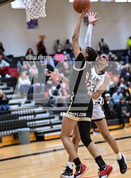 Thumbnail 1 in South Grand Prairie vs. Plano (UIL 6A Area Playoff) photogallery.