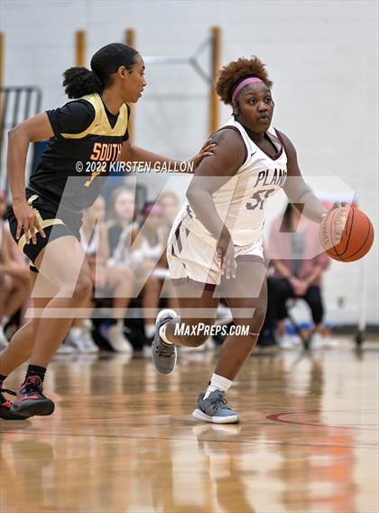 Thumbnail 1 in South Grand Prairie vs. Plano (UIL 6A Area Playoff) photogallery.