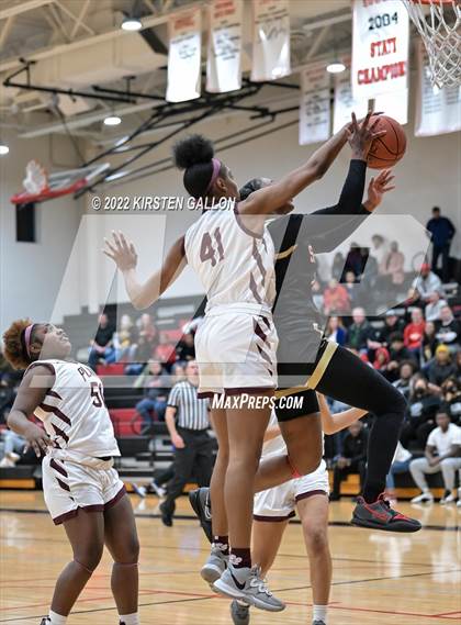 Thumbnail 1 in South Grand Prairie vs. Plano (UIL 6A Area Playoff) photogallery.