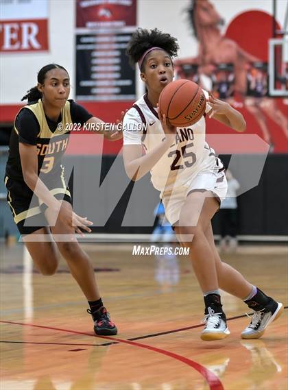 Thumbnail 3 in South Grand Prairie vs. Plano (UIL 6A Area Playoff) photogallery.