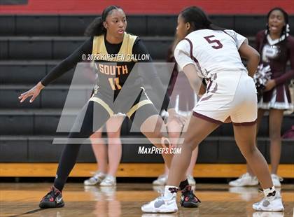 Thumbnail 1 in South Grand Prairie vs. Plano (UIL 6A Area Playoff) photogallery.