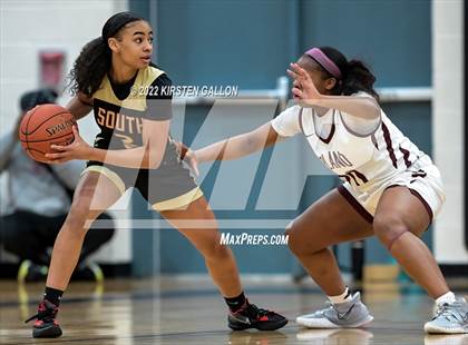 Thumbnail 1 in South Grand Prairie vs. Plano (UIL 6A Area Playoff) photogallery.