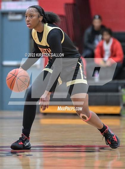 Thumbnail 3 in South Grand Prairie vs. Plano (UIL 6A Area Playoff) photogallery.