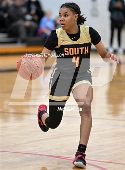 Thumbnail 1 in South Grand Prairie vs. Plano (UIL 6A Area Playoff) photogallery.