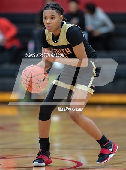 Thumbnail 2 in South Grand Prairie vs. Plano (UIL 6A Area Playoff) photogallery.
