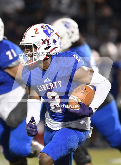 Thumbnail 1 in Mater Dei vs. Liberty (Polynesian Classic) photogallery.