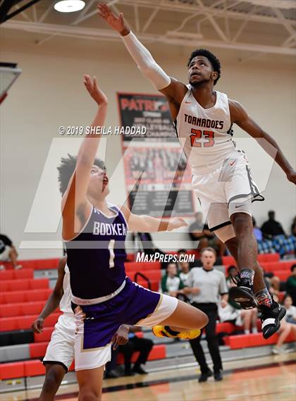 Thumbnail 2 in Booker vs. Booker T Washington (Sun Bash Tournament). photogallery.