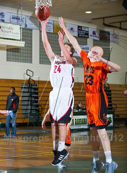 Thumbnail 1 in Carpinteria vs South Pasadena (Santa Barbara Holiday Classic) photogallery.