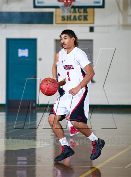 Thumbnail 2 in Carpinteria vs South Pasadena (Santa Barbara Holiday Classic) photogallery.