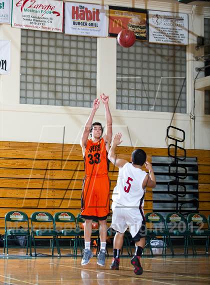 Thumbnail 3 in Carpinteria vs South Pasadena (Santa Barbara Holiday Classic) photogallery.