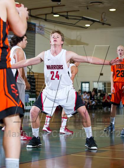 Thumbnail 1 in Carpinteria vs South Pasadena (Santa Barbara Holiday Classic) photogallery.