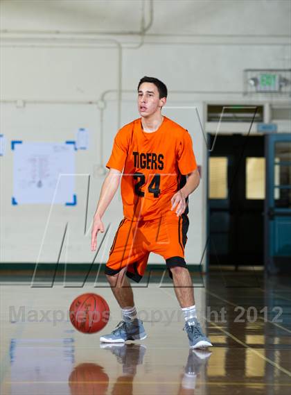 Thumbnail 3 in Carpinteria vs South Pasadena (Santa Barbara Holiday Classic) photogallery.