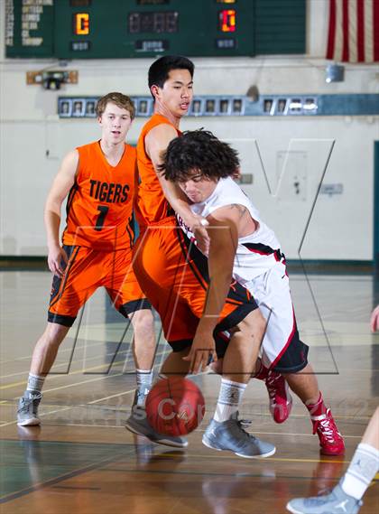 Thumbnail 3 in Carpinteria vs South Pasadena (Santa Barbara Holiday Classic) photogallery.