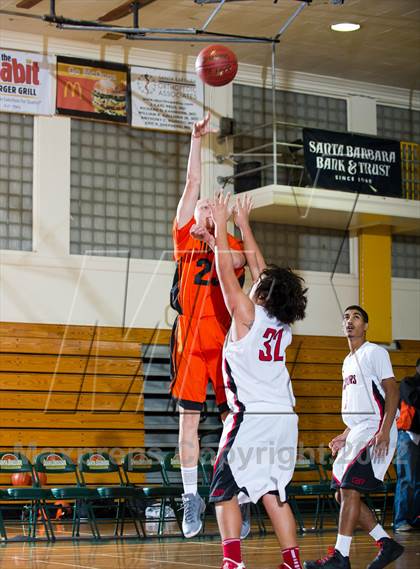 Thumbnail 3 in Carpinteria vs South Pasadena (Santa Barbara Holiday Classic) photogallery.
