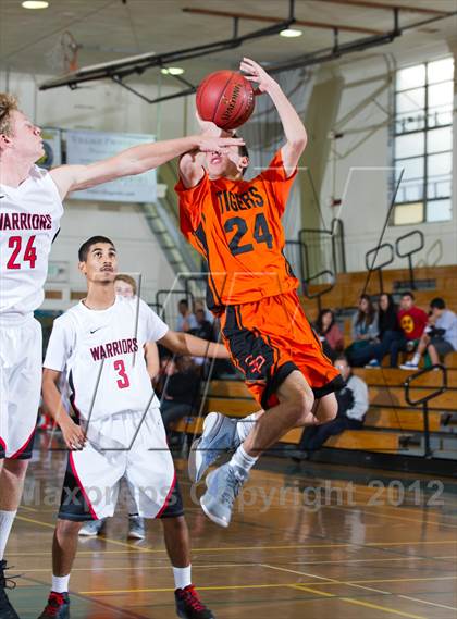 Thumbnail 3 in Carpinteria vs South Pasadena (Santa Barbara Holiday Classic) photogallery.