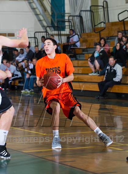 Thumbnail 1 in Carpinteria vs South Pasadena (Santa Barbara Holiday Classic) photogallery.