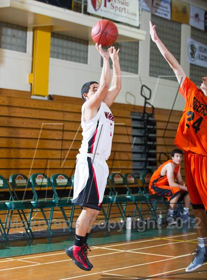 Thumbnail 2 in Carpinteria vs South Pasadena (Santa Barbara Holiday Classic) photogallery.