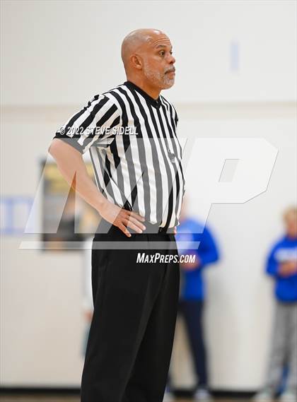Thumbnail 3 in Carlsbad vs. Hoover photogallery.