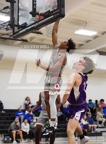 Thumbnail 2 in Carlsbad vs. Hoover photogallery.