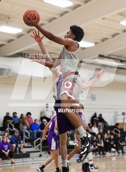 Thumbnail 2 in Carlsbad vs. Hoover photogallery.