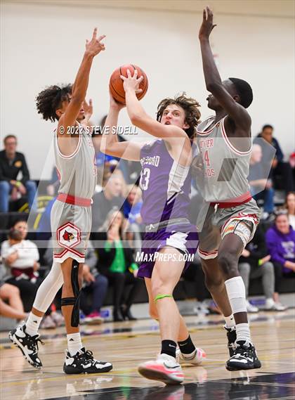 Thumbnail 1 in Carlsbad vs. Hoover photogallery.