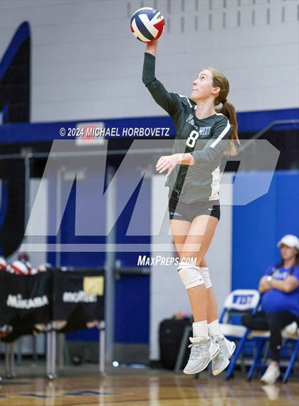 Thumbnail 3 in Lovejoy @ Plano West photogallery.