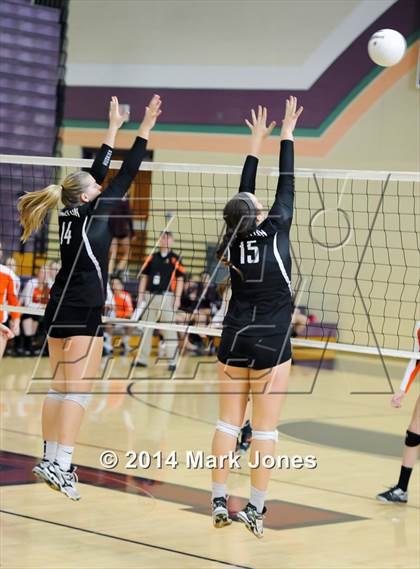 Thumbnail 2 in Corona del Sol @ Hamilton photogallery.
