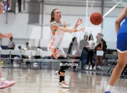 Thumbnail 2 in Mineola vs Gunter (Texas Association of Basketball Coaches Showcase) photogallery.