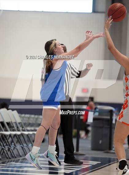 Thumbnail 2 in Mineola vs Gunter (Texas Association of Basketball Coaches Showcase) photogallery.