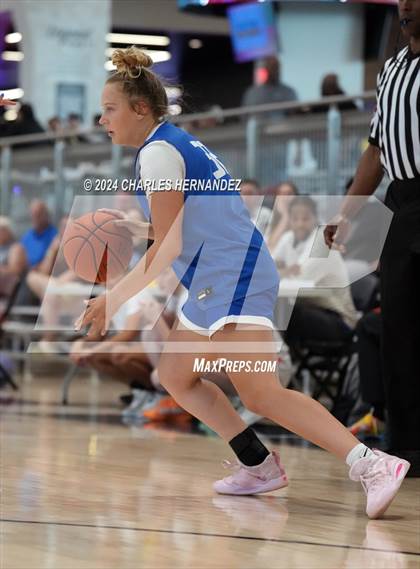 Thumbnail 3 in Mineola vs Gunter (Texas Association of Basketball Coaches Showcase) photogallery.
