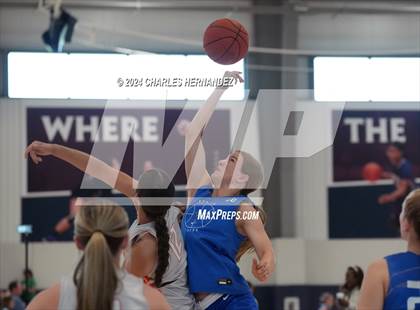 Thumbnail 2 in Mineola vs Gunter (Texas Association of Basketball Coaches Showcase) photogallery.
