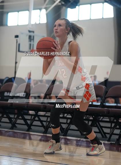 Thumbnail 2 in Mineola vs Gunter (Texas Association of Basketball Coaches Showcase) photogallery.