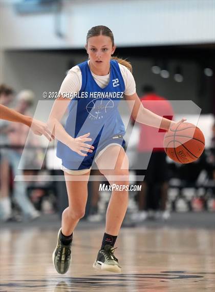 Thumbnail 1 in Mineola vs Gunter (Texas Association of Basketball Coaches Showcase) photogallery.