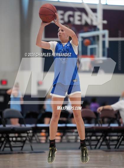 Thumbnail 1 in Mineola vs Gunter (Texas Association of Basketball Coaches Showcase) photogallery.