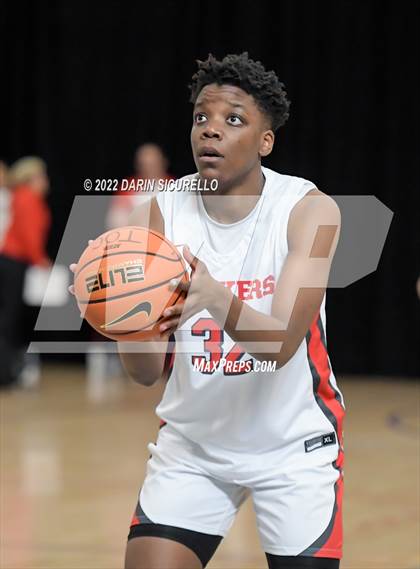 Thumbnail 1 in St. Mary's vs. Sidwell Friends (NIKE Tournament of Champions) photogallery.