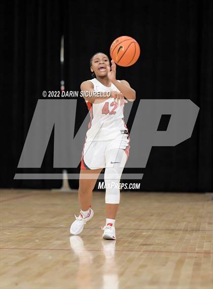 Thumbnail 3 in St. Mary's vs. Sidwell Friends (NIKE Tournament of Champions) photogallery.