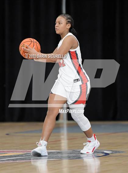 Thumbnail 1 in St. Mary's vs. Sidwell Friends (NIKE Tournament of Champions) photogallery.
