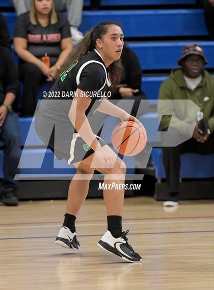 Thumbnail 1 in St. Mary's vs. Sidwell Friends (NIKE Tournament of Champions) photogallery.