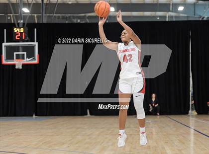 Thumbnail 1 in St. Mary's vs. Sidwell Friends (NIKE Tournament of Champions) photogallery.
