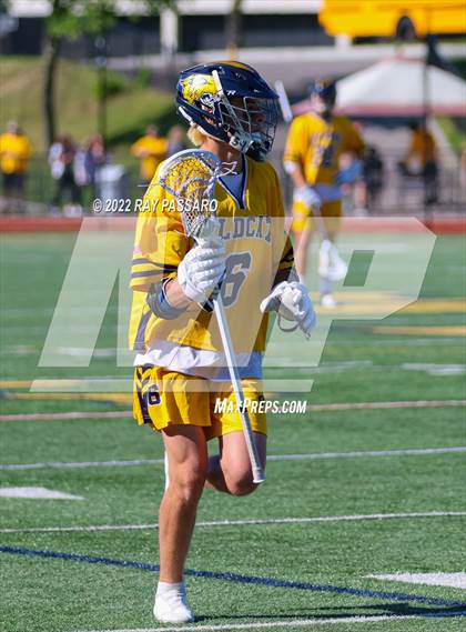 Thumbnail 3 in Bayport-Blue Point @ Shoreham-Wading River (Section XI Div II Semi Finals) photogallery.