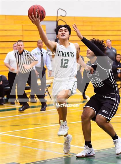 Thumbnail 2 in Sunnyslope vs. Greenway (Sunnyslope Hoopsgiving Basketball Tournament) photogallery.
