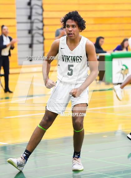 Thumbnail 2 in Sunnyslope vs. Greenway (Sunnyslope Hoopsgiving Basketball Tournament) photogallery.