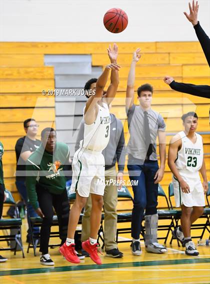Thumbnail 1 in Sunnyslope vs. Greenway (Sunnyslope Hoopsgiving Basketball Tournament) photogallery.