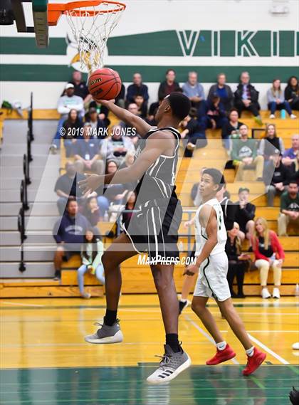 Thumbnail 2 in Sunnyslope vs. Greenway (Sunnyslope Hoopsgiving Basketball Tournament) photogallery.